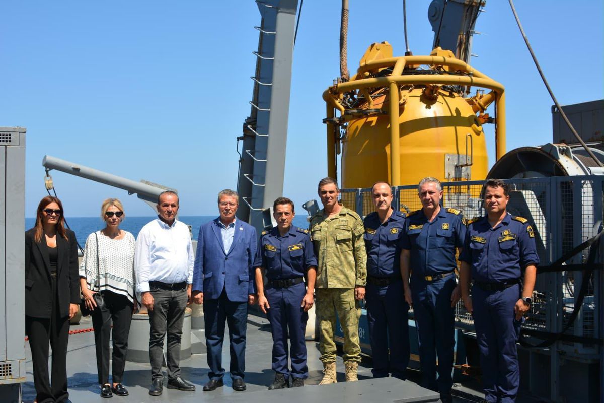 Girne açıklarında batan gemi için arama kurtarma sürüyor
