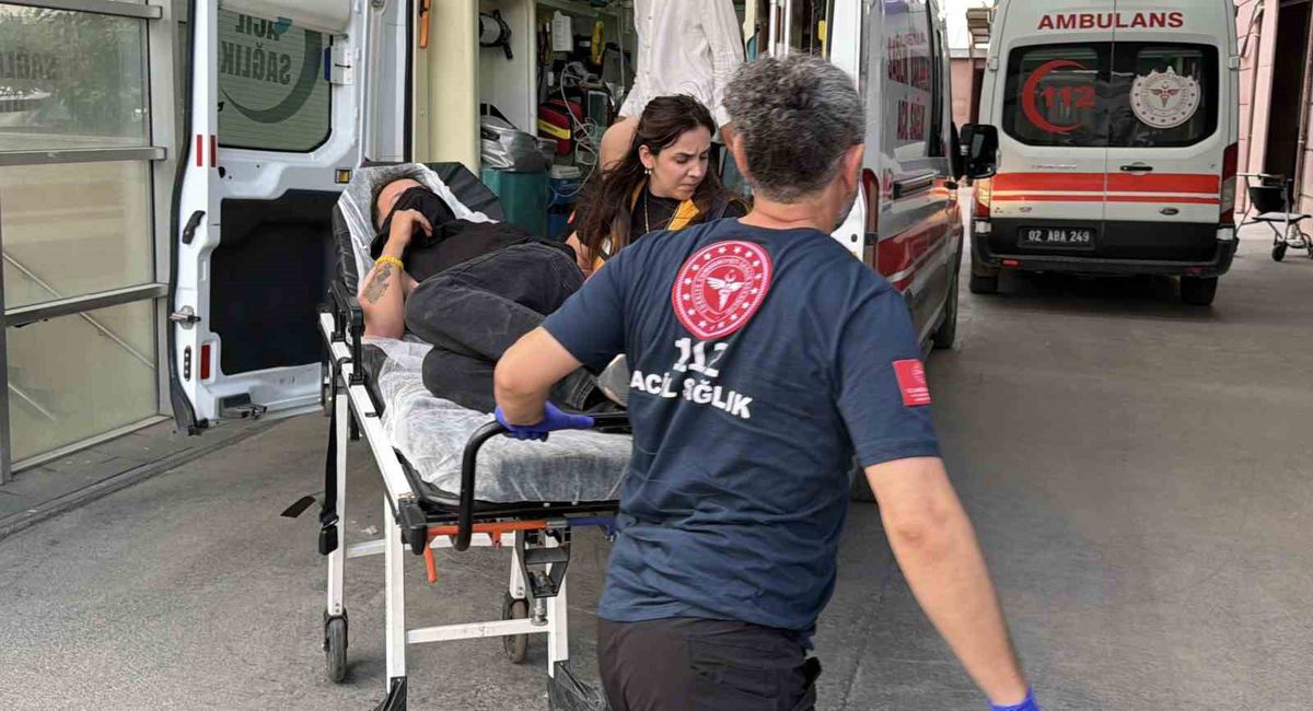 Adıyaman'da Kadını Kurtarmak İsterken Bıçaklandı