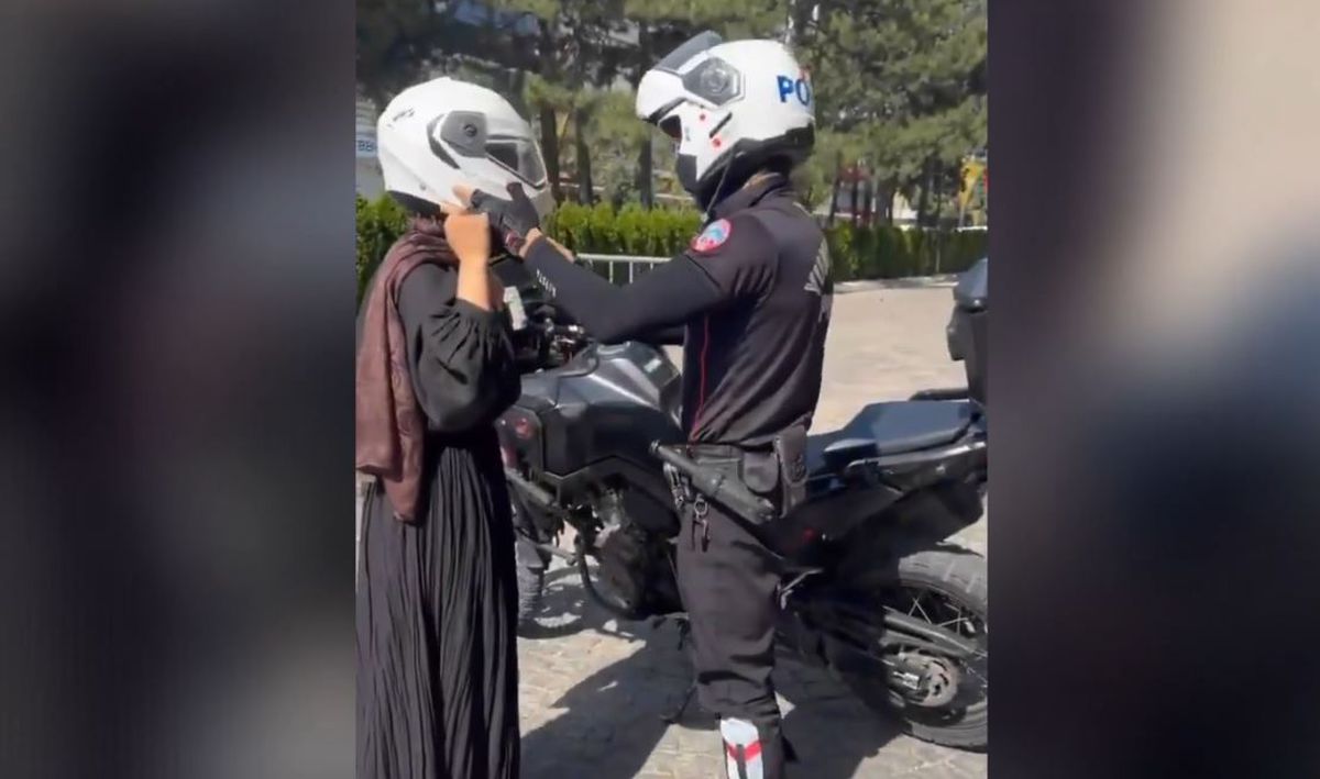Polisler KPSS'ye geç kalan adaylara tam zamanında yetişti