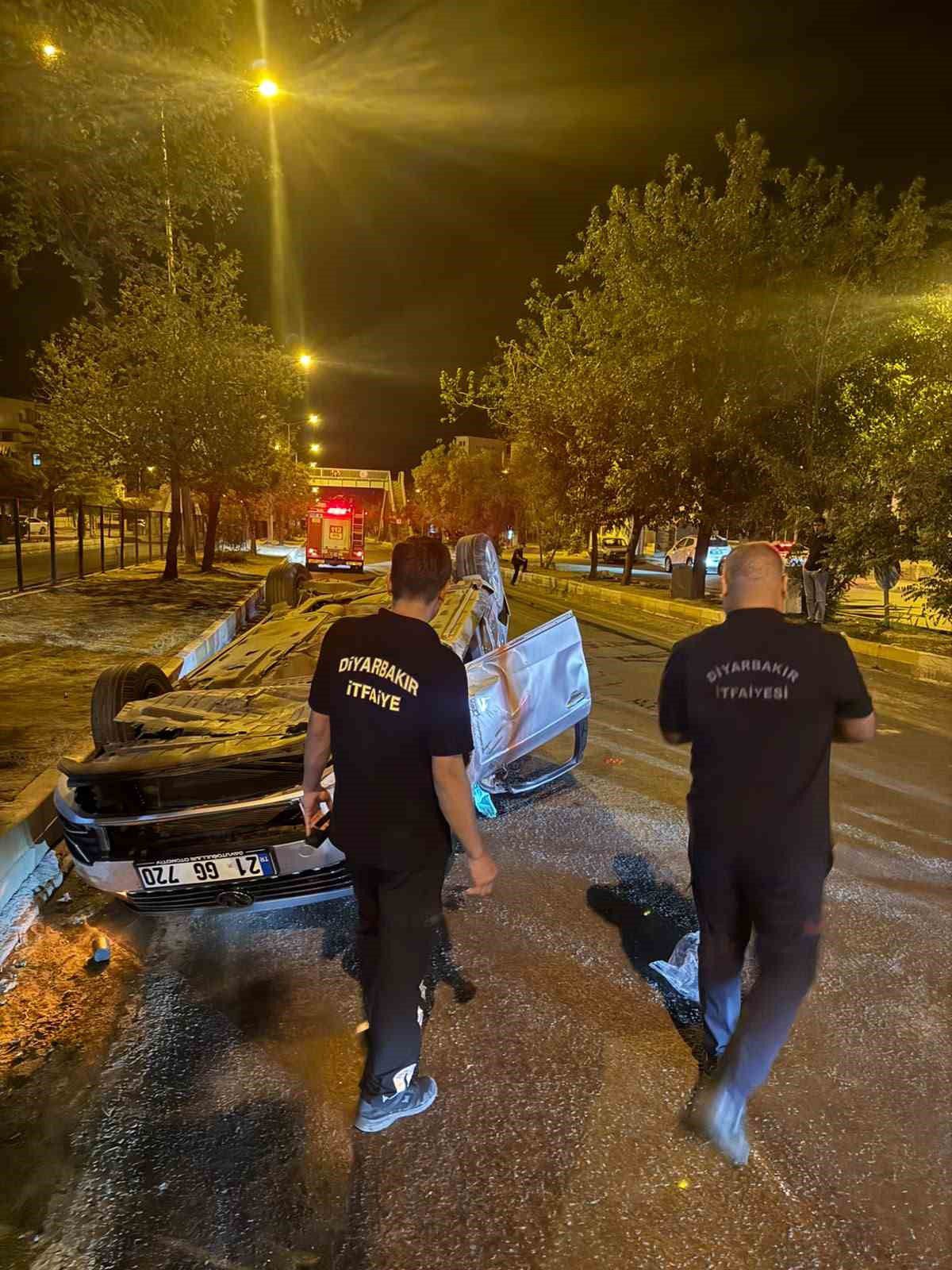 Ergani'de takla atan otomobilde sürücü ağır yaralandı