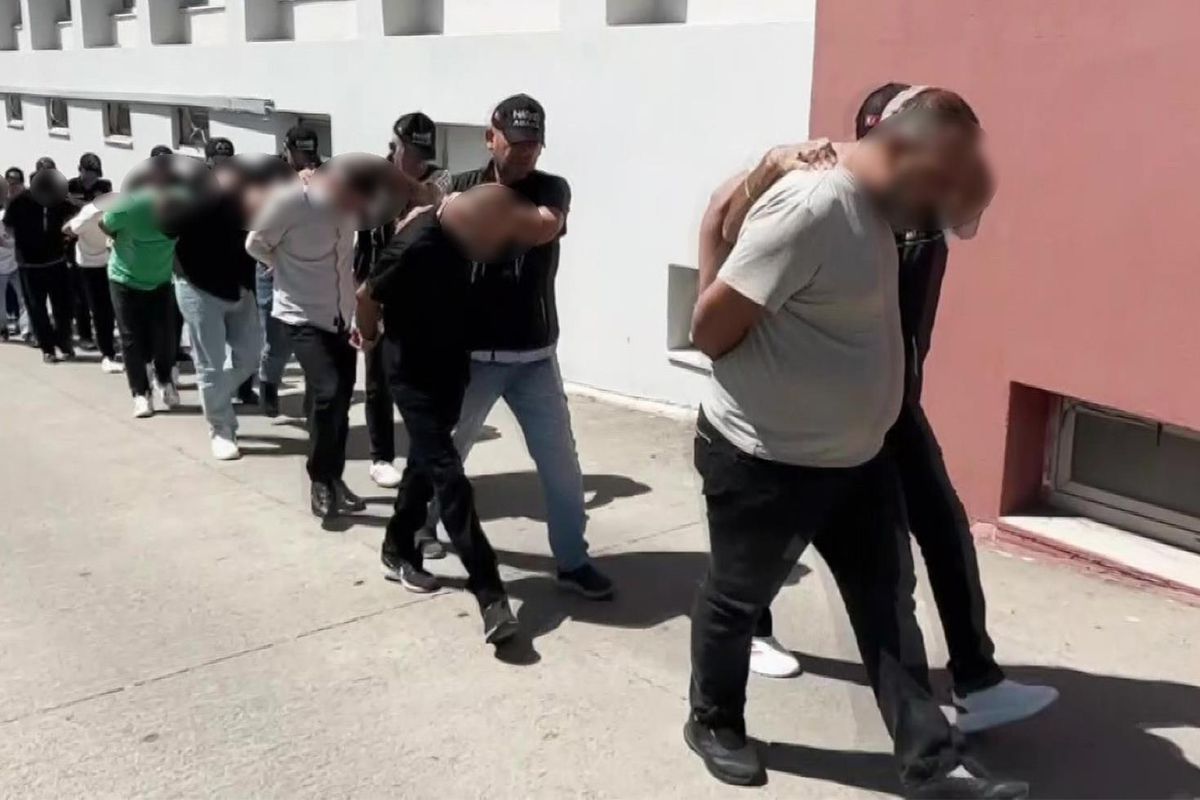 Türkiye'nin 71 ilinde dev operasyon! Yüzlerce şüpheli yakalandı