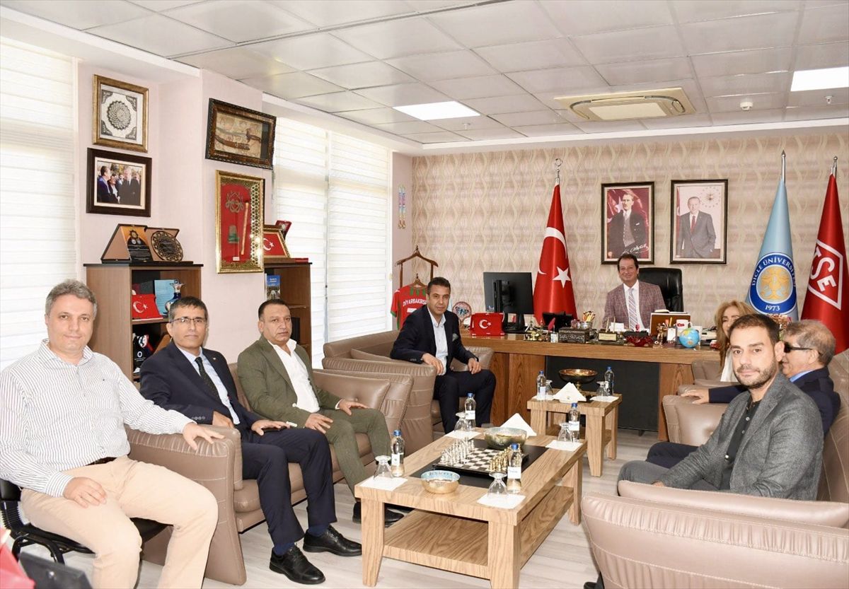 AK Parti Diyarbakır İl Başkanı Sümer'den DÜ Rektörü Prof. Dr. Eronat'a ziyaret