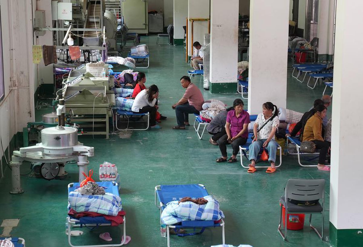 Albüm: Çin'de sel ve heyelan nedeniyle bir köy tahliye edildi