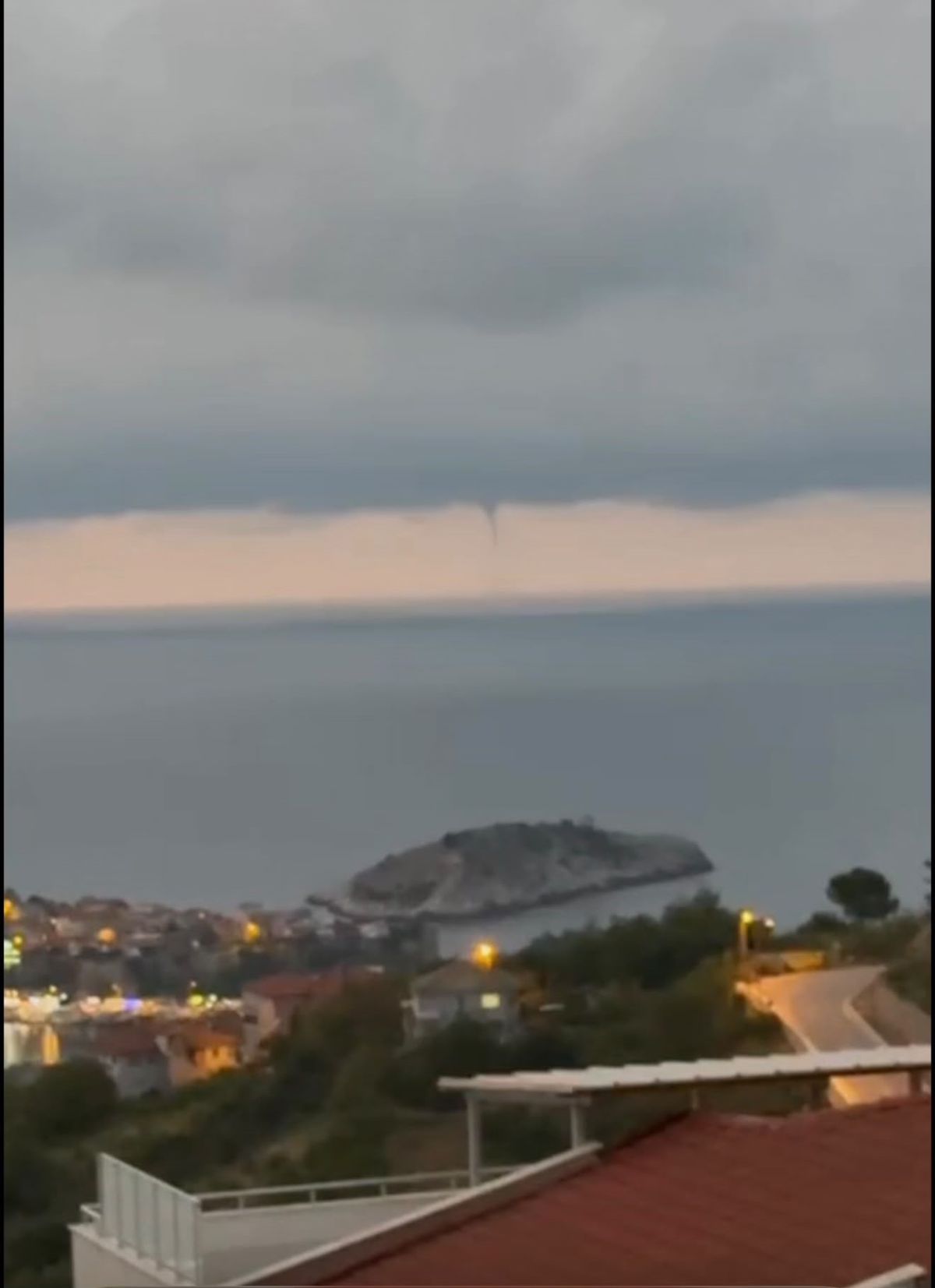 Amasra'da Denizde Hortum Panik Yarattı