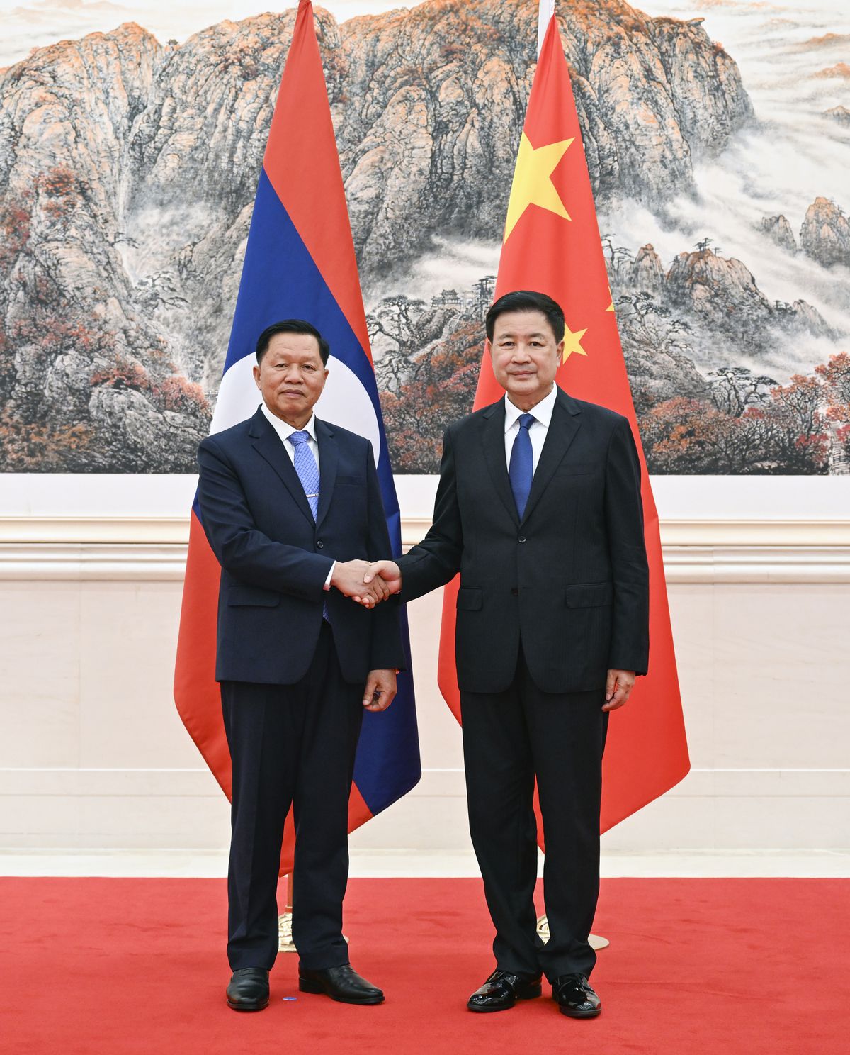 Çin Bakanı Wang Xiaohong, Laos ve Özbekistanlı mevkidaşlarıyla görüştü