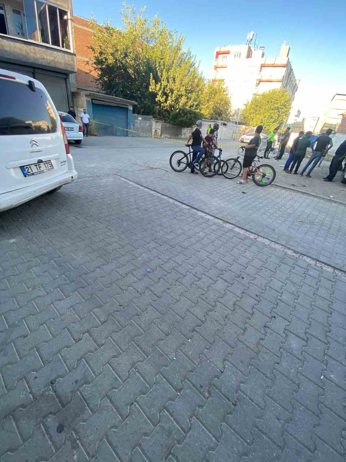Diyarbakır’da pikabın çarptığı 6 yaşındaki çocuk hayatını kaybetti
