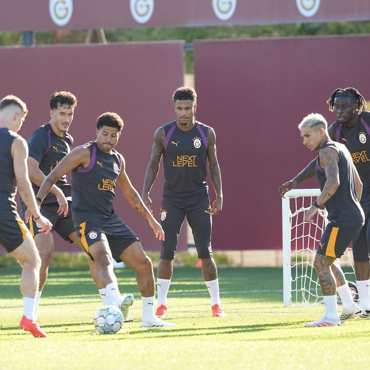 Galatasaray, Sporting maçının hazırlıklarına devam etti