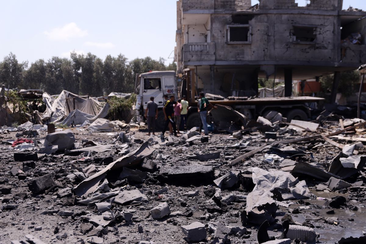 İsrail'in Gazze'ye hava saldırısında biri çocuk iki Filistinli hayatını kaybetti