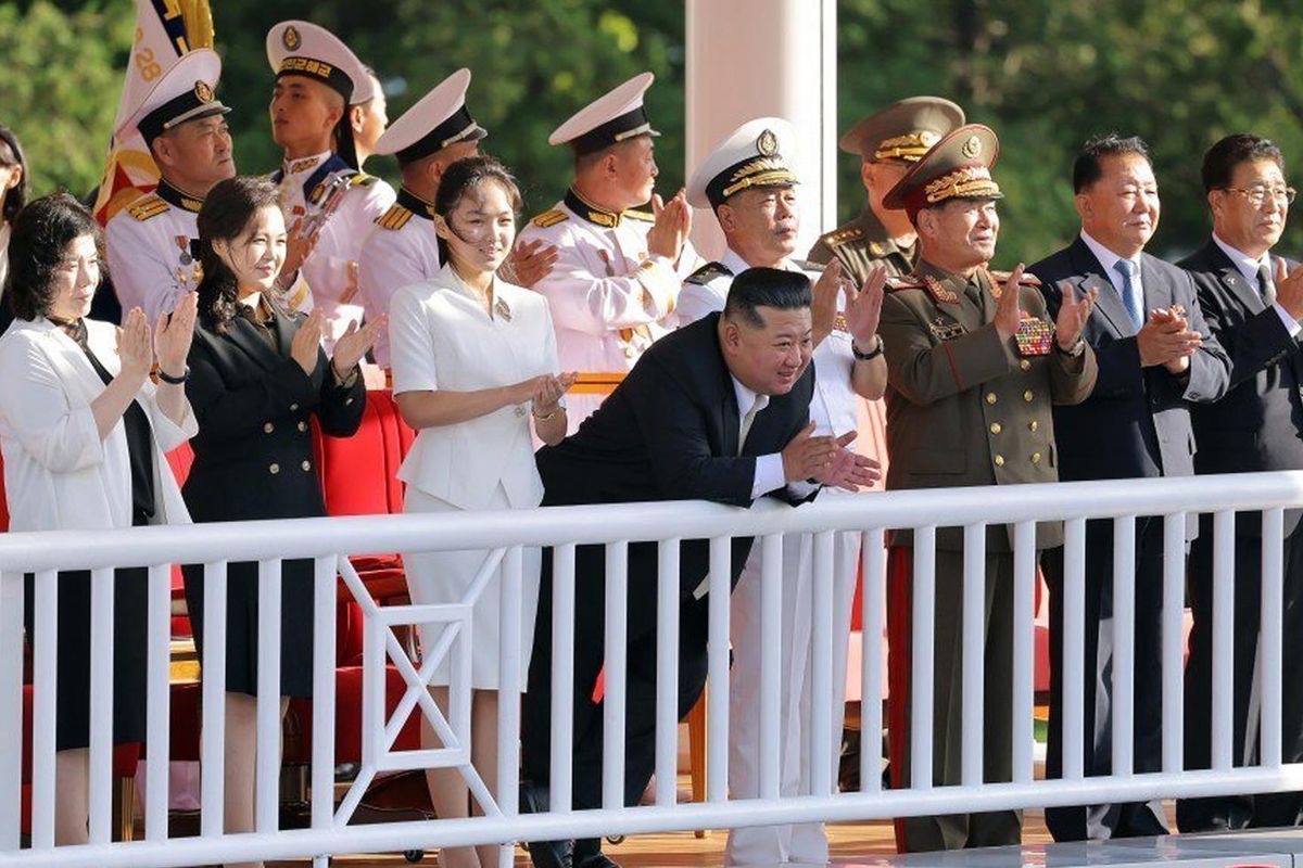 Kim Jong Un düğmeye bastı! Nükleer kapasiteli dev artık görevde