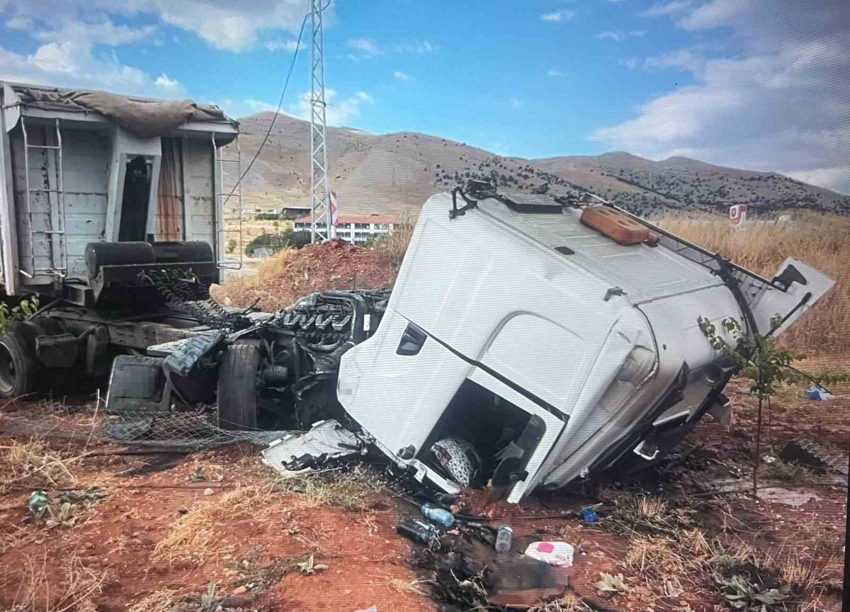 Malatya iki ayrı kazada 9 kişi yaralandı