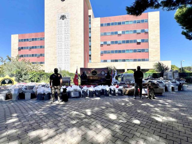 manisa da tarihi uyusturucu operasyonu piyasa 2 20215311 o