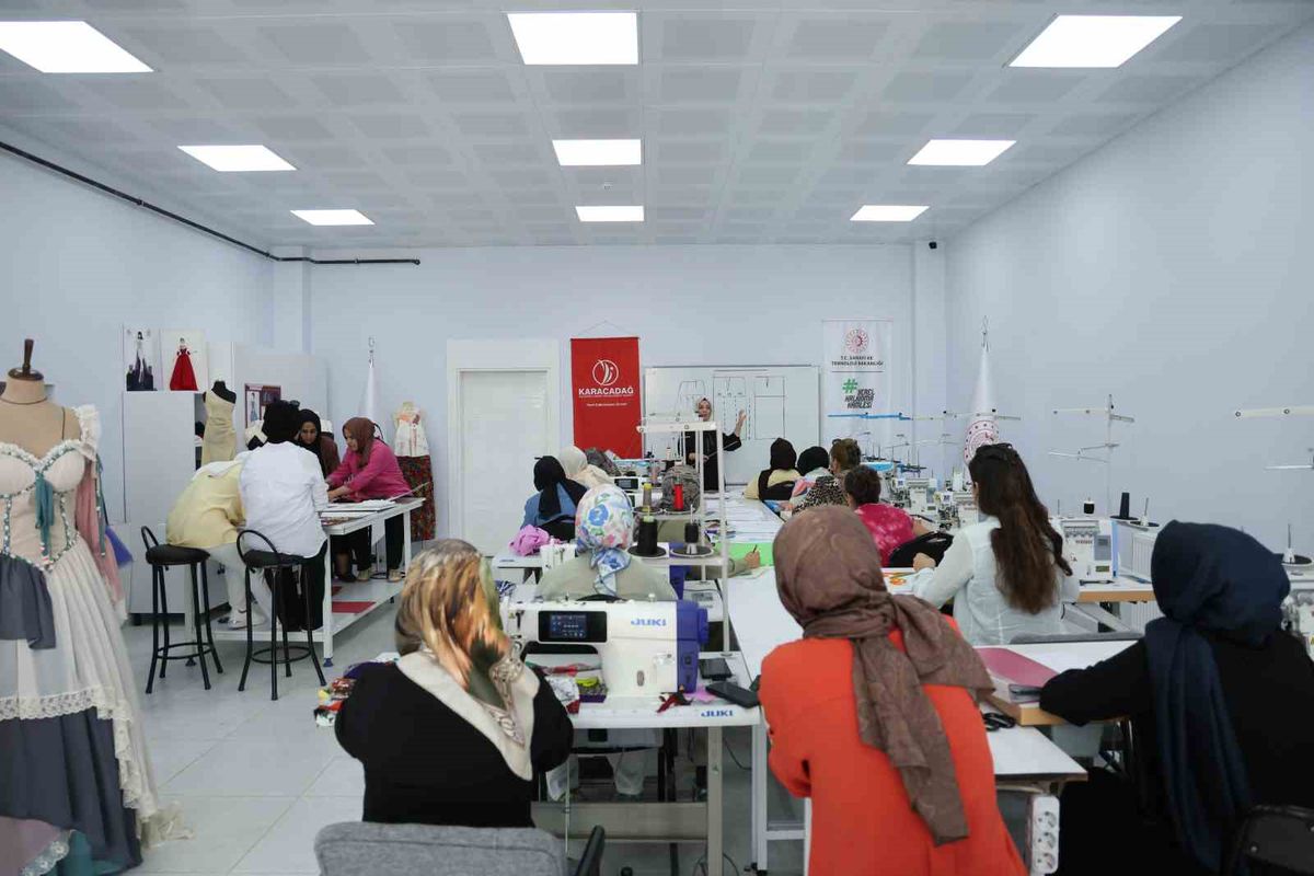 Diyarbakırlı kadınlar moda dünyasına hazırlanıyor