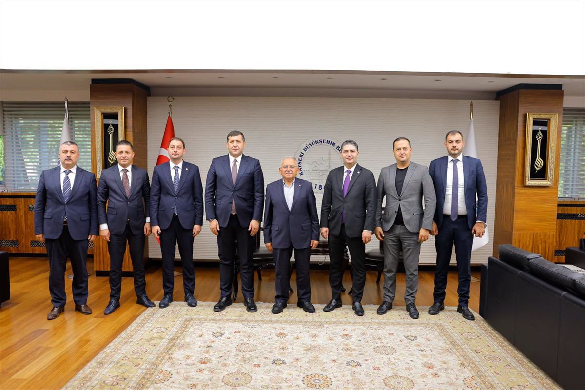 MHP Milletvekillerinden Büyükkılıç'a Ziyaret