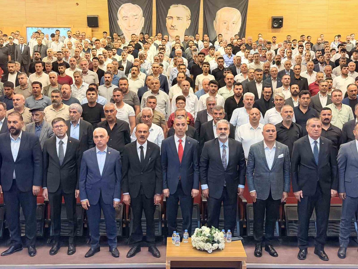 MHP Siirt İl Başkanı Cengizhan Tükenmez yeniden seçildi