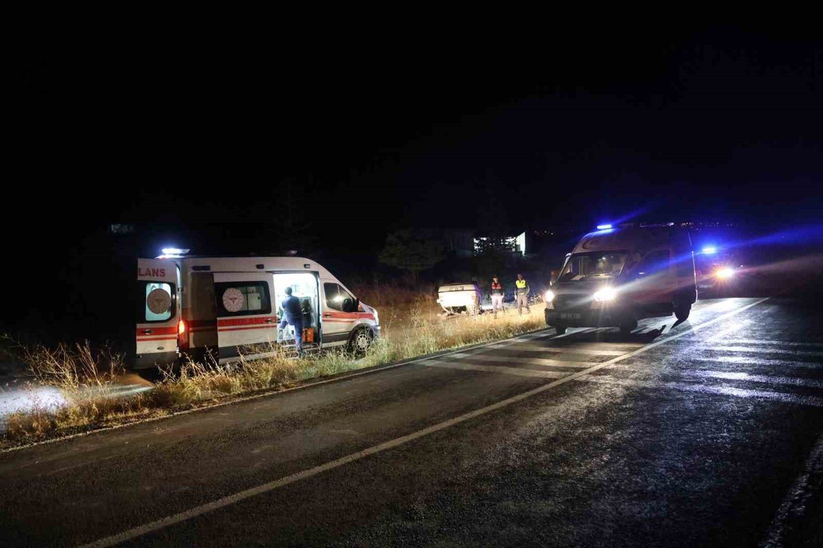 Nevşehir'de Feci Kaza: Otomobil Şarampole Devrildi, 5 Yaralı