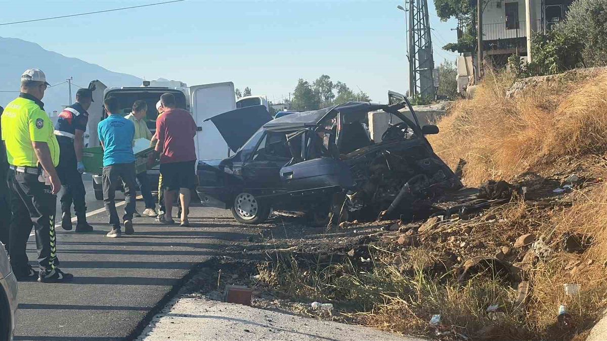 Seydikemer'de korkunç kaza: 2 ölü