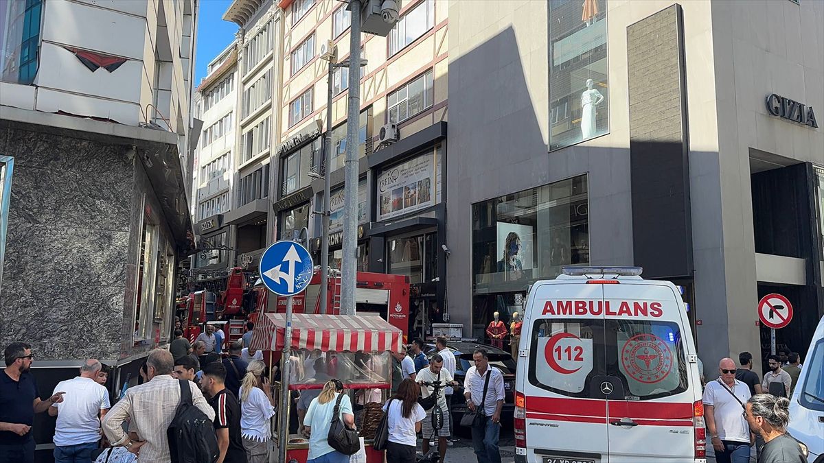 Şişli'de iş yeri yangınında birinci kattan atlayan kişi yaralandı