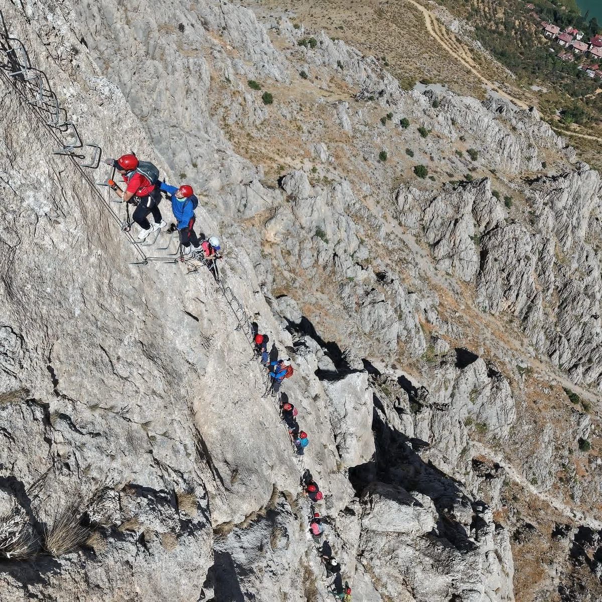Erzincan'daki Via Ferrata Parkuru Adrenalin Tutkunlarını Ağırlıyor