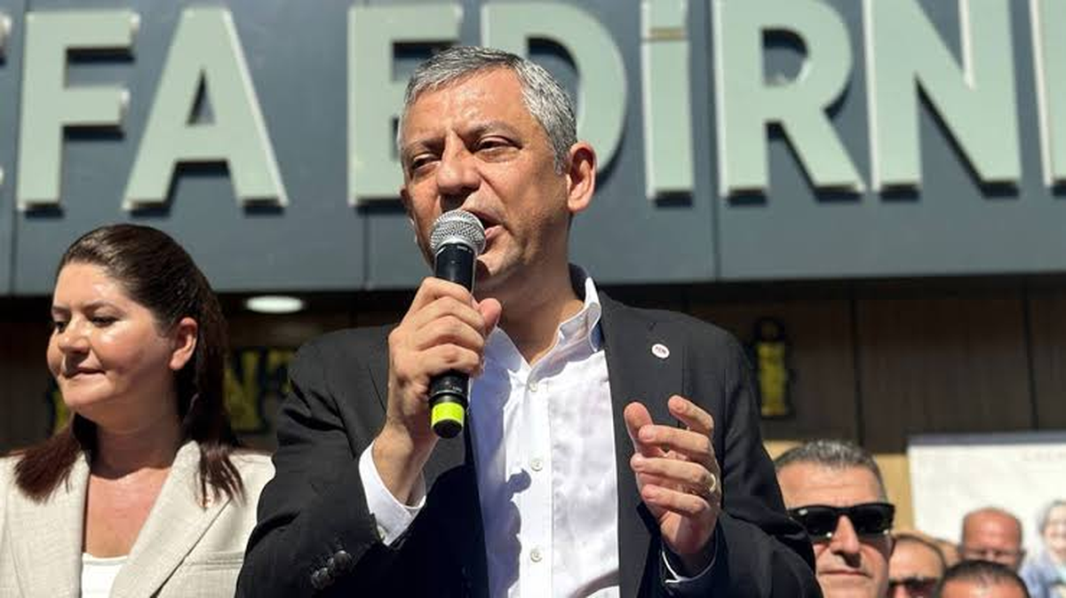 YENİ Parti Genel Başkanı Özgür Özel’den Filenin Sultanları’na tebrik telefonu