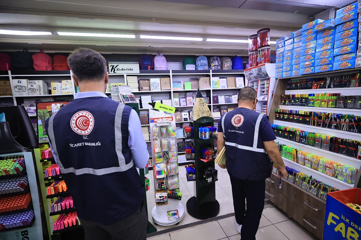 Adana ve Mersin'de kırtasiye ve okul ürünleri satan işletmeler denetlendi