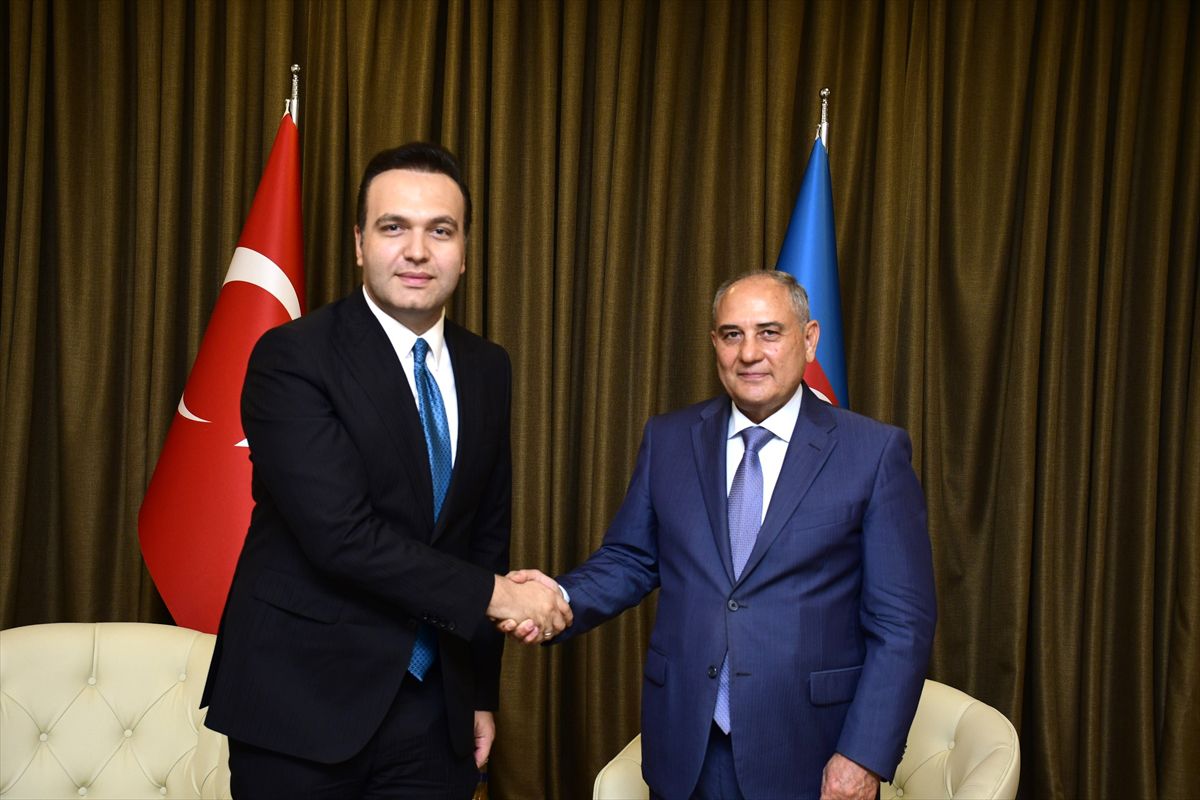 AK Parti Gençlik Kolları Genel Başkanı İbiş, Azerbaycan'da temaslarda bulundu