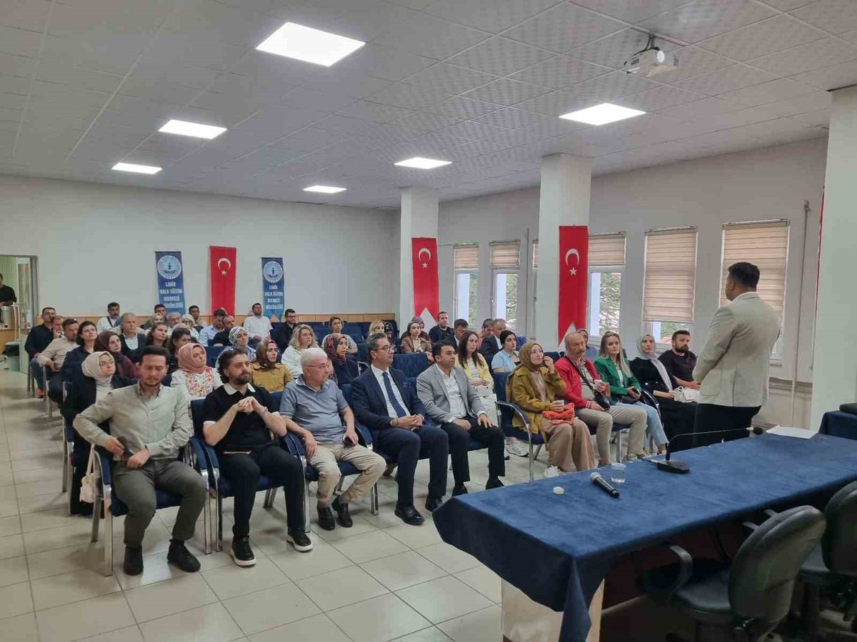 Akran zorbalığıyla mücadelede yeni bir model için ilk adım atıldı