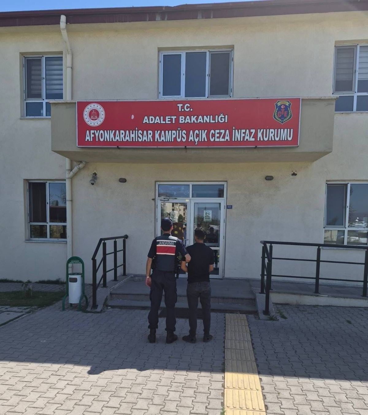 Aranan 35 kişiyi jandarma yakaladı