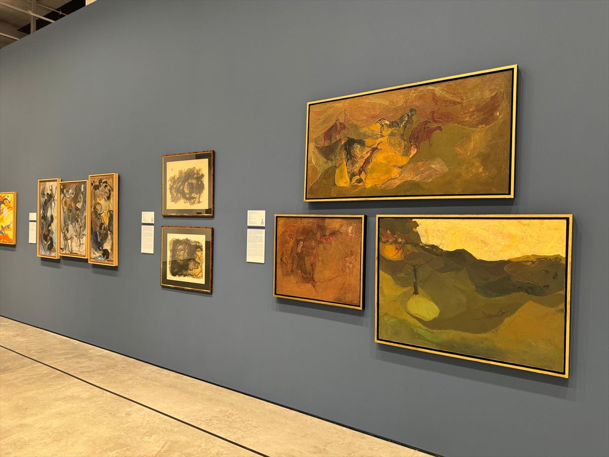 'Aynı Mavinin Altında' sergisi İstanbul Modern'de sanatseverlerle buluştu
