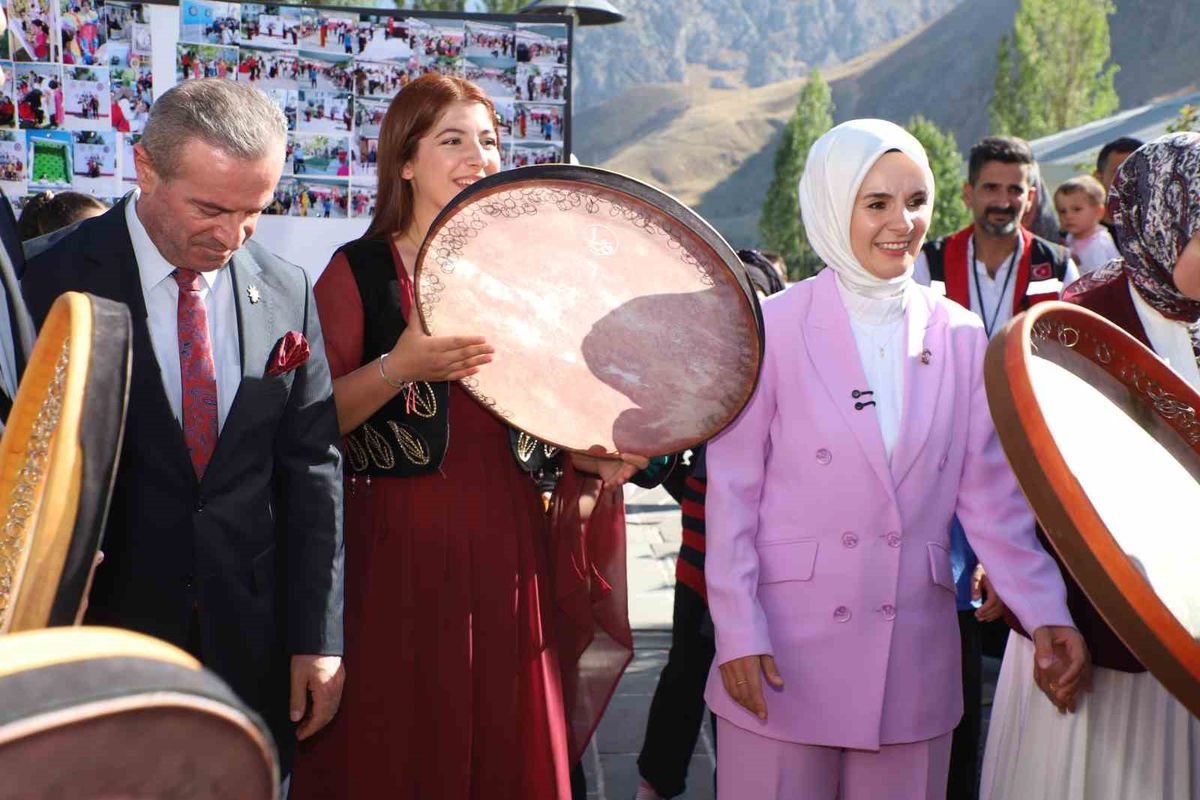 Bakan Göktaş: 'Güçlü aileler, güçlü gelecek demek'