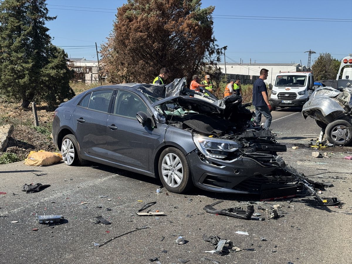 Balıkesir'de trafik kazasında 1 kişi öldü, 3 kişi yaralandı