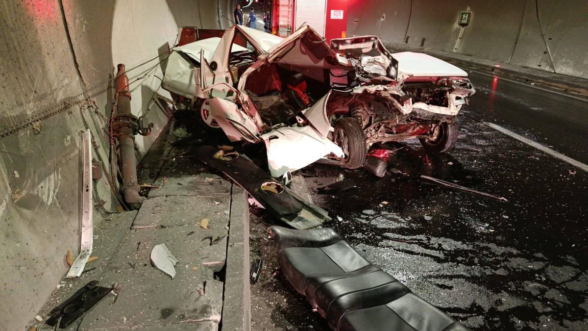 Bilecik’te traktöre çarpan otomobil hurdaya döndü: 1 yaralı