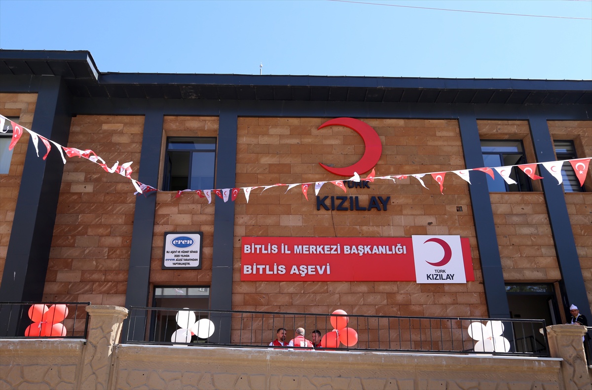 Bitlis'te Türk Kızılay aşevi açıldı