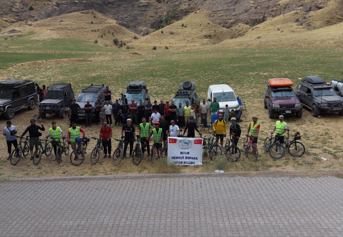 Doğaseverler Van Gölü için pedal çevirdi