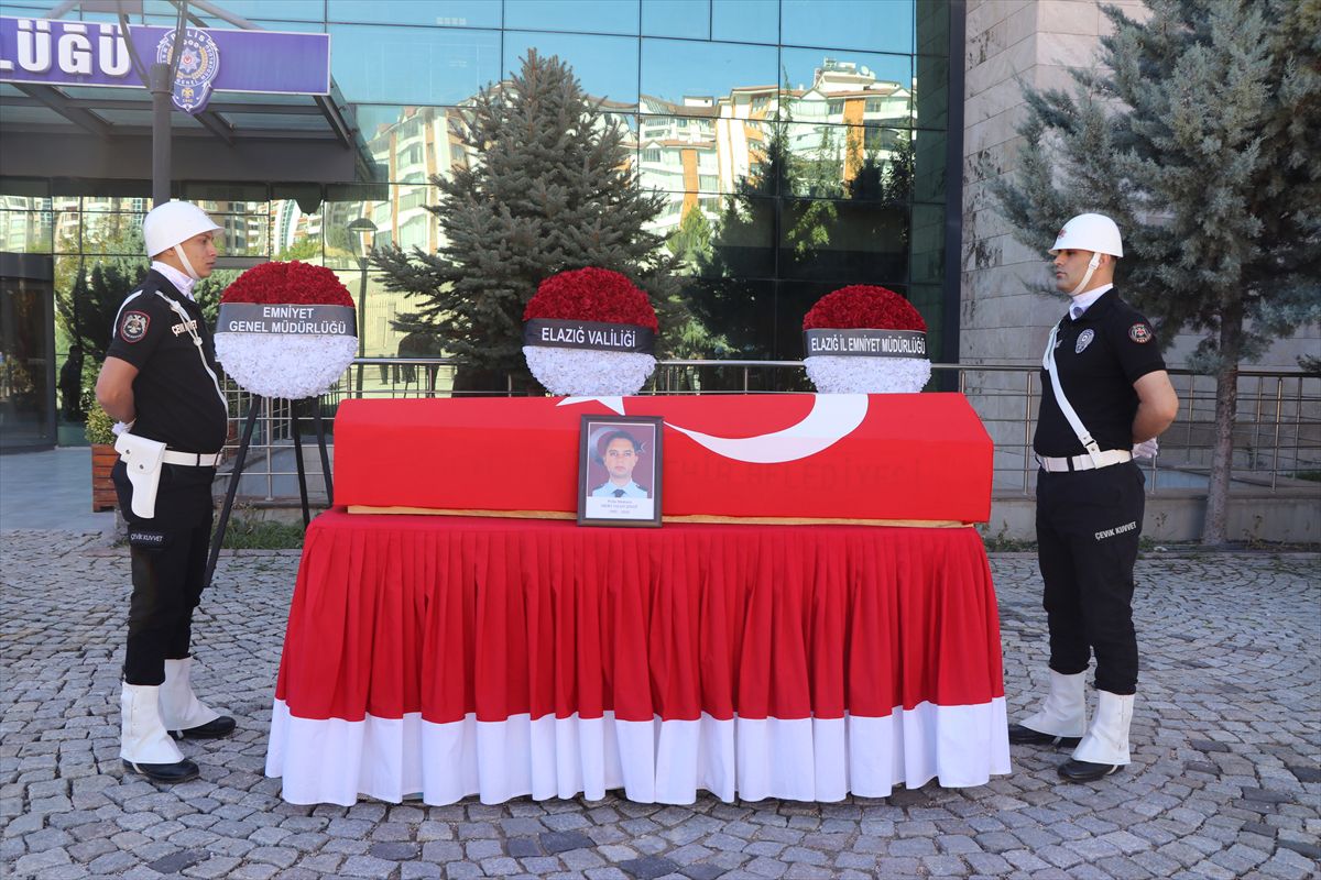Elazığ'da trafik kazasında hayatını kaybeden polis için tören düzenlendi