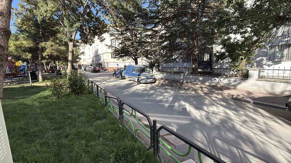 Eskişehir’de ’yan bakma’ kavgasında 3 kişi yaralandı