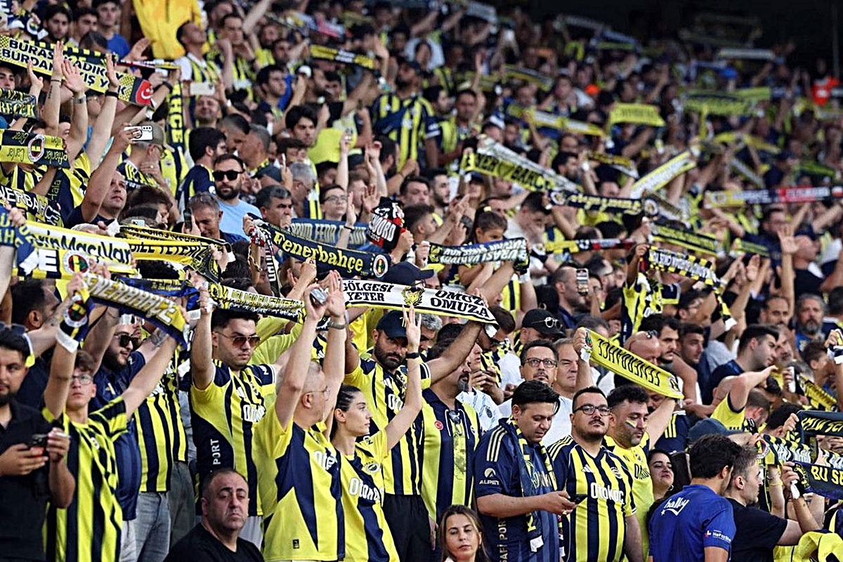 Fenerbahçe'nin alamadığı forvetler leblebi gibi gol atıyor