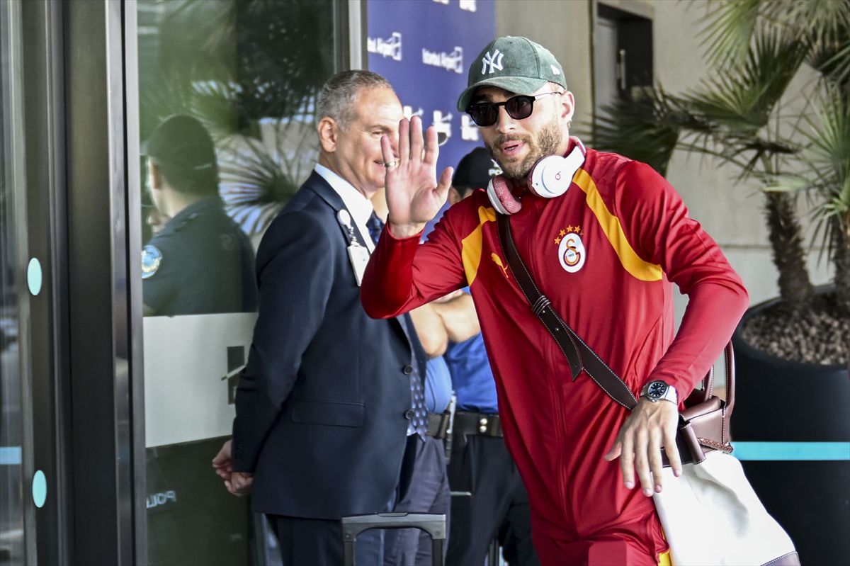 Galatasaray, Sporting Lizbon maçı için Portekiz'e hareket etti