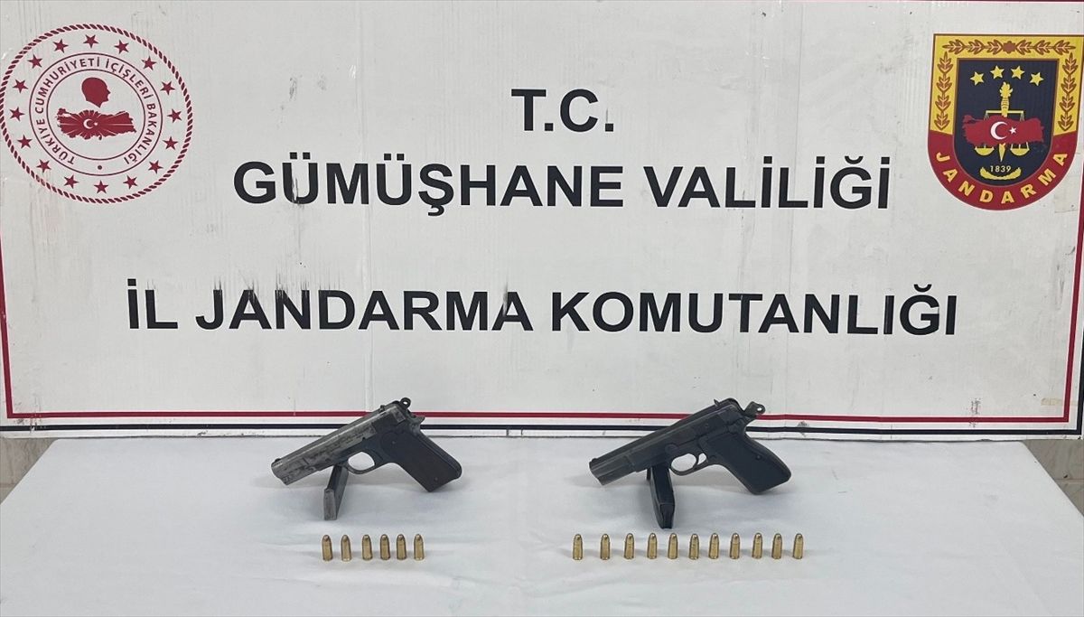 Gümüşhane'de 2 ruhsatsız tabanca ele geçirildi