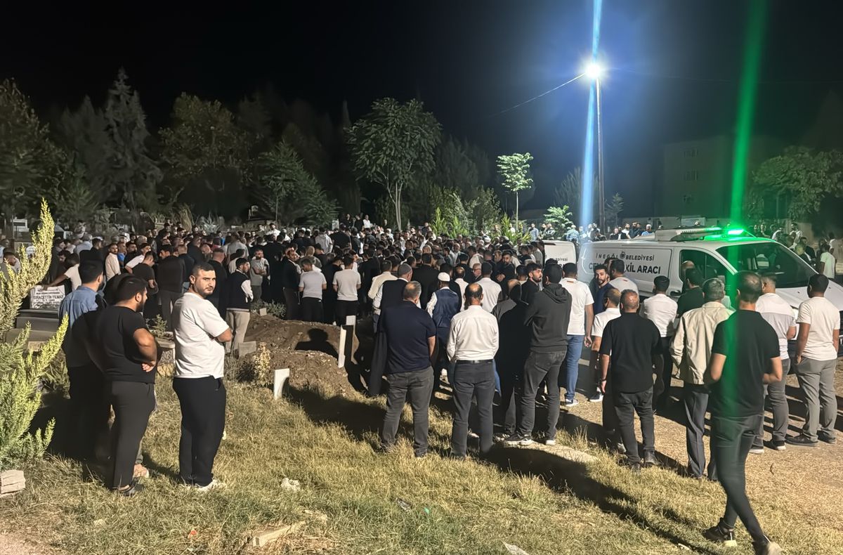 Hafif ticari aracın çarptığı bisikletli Ayşegül hayatını kaybetti