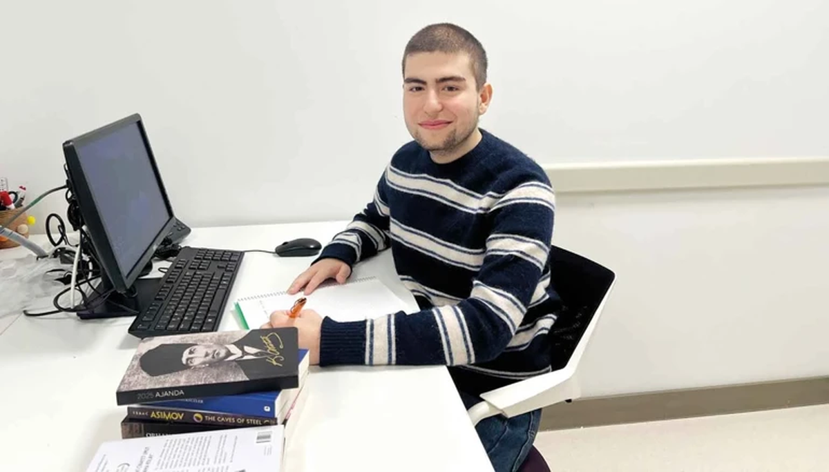 Harvard’a tam burslu kabul alan Ahmet Cemal’in yaşamı kök hücre bağışçısına bağlı... LÖSEV Başkanı Ezer: 'Gizemli vericiyi bulup ikna edeceğim'
