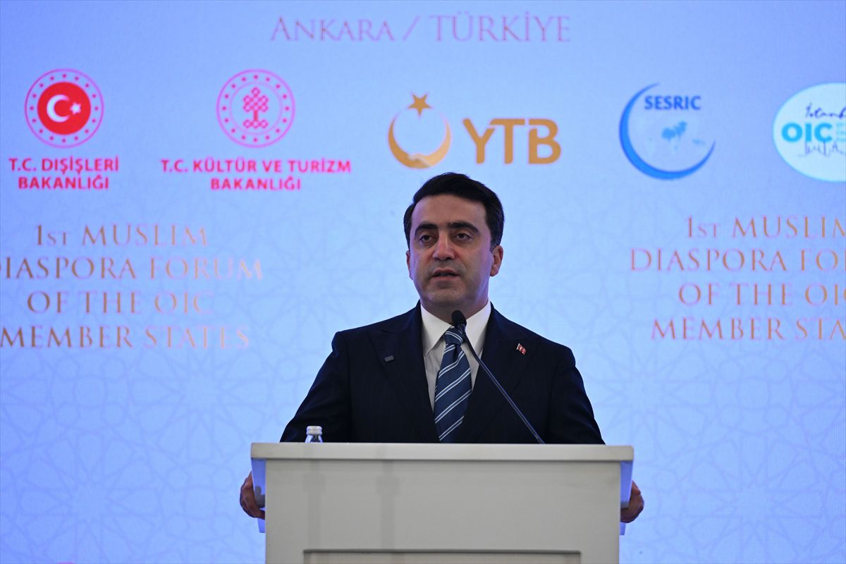'İslam İşbirliği Teşkilatı Üye Devletleri 1. Müslüman Diaspora Forumu' Ankara'da başladı