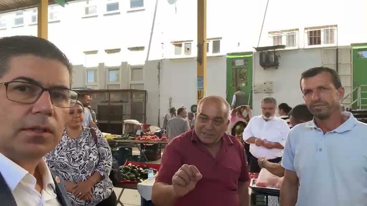 Ispartalı pazarcı YENİ Partili Halıcı’ya dert yandı: “Domates 20 lira ama satamıyoruz'