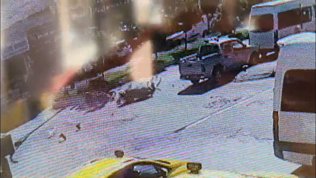 Motosikletlerin çarpıştığı kaza kamerada
