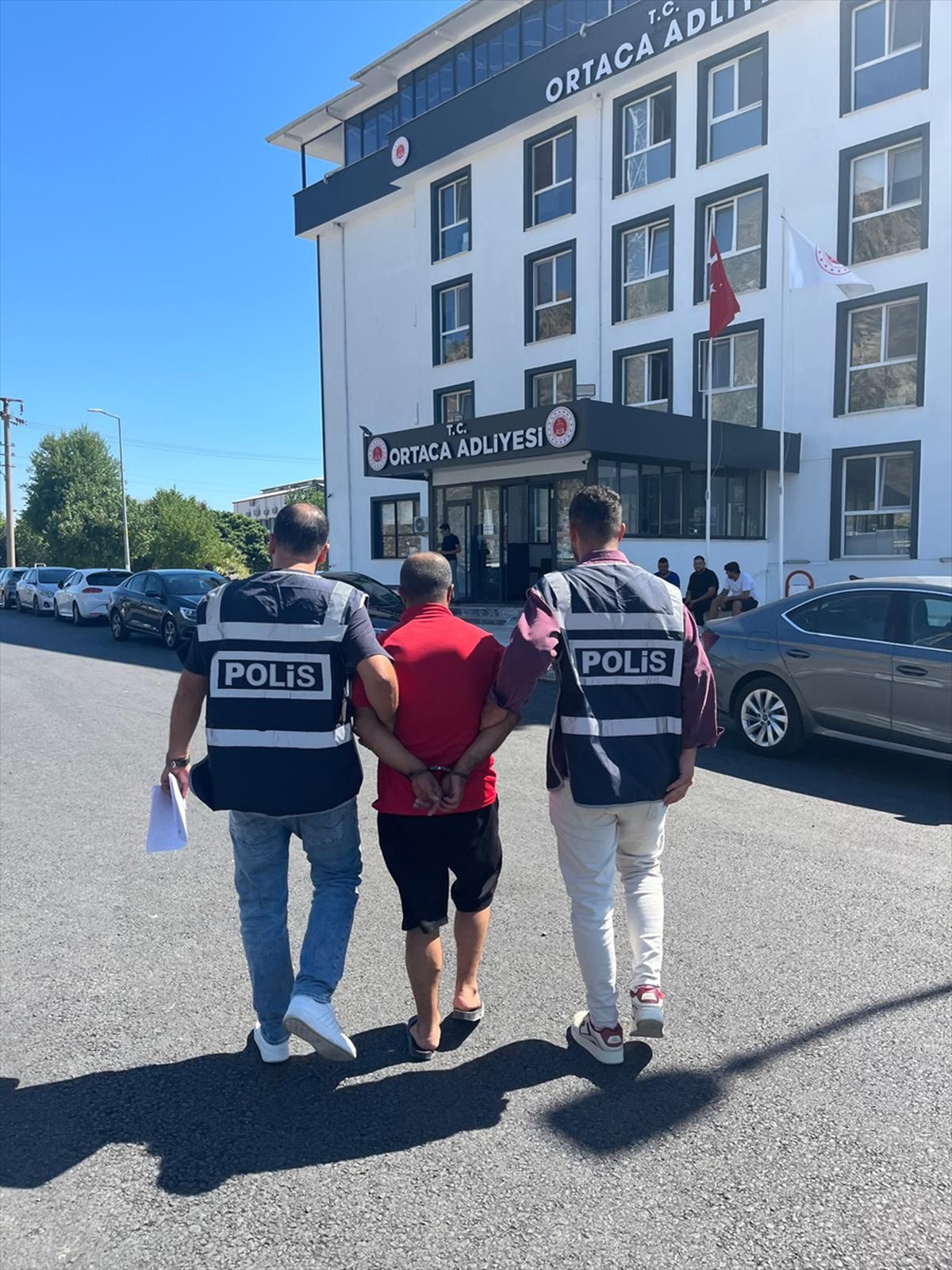 Muğla'da 18 yıl 4 ay hapis cezası bulunan hükümlü yakalandı
