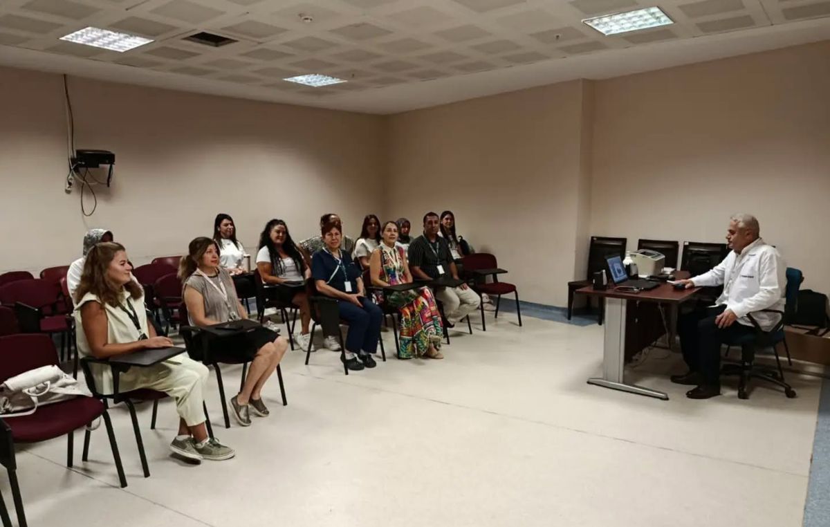 Nazilli Devlet Hastanesi’nde acil bakım hemşireliği eğitimi başladı
