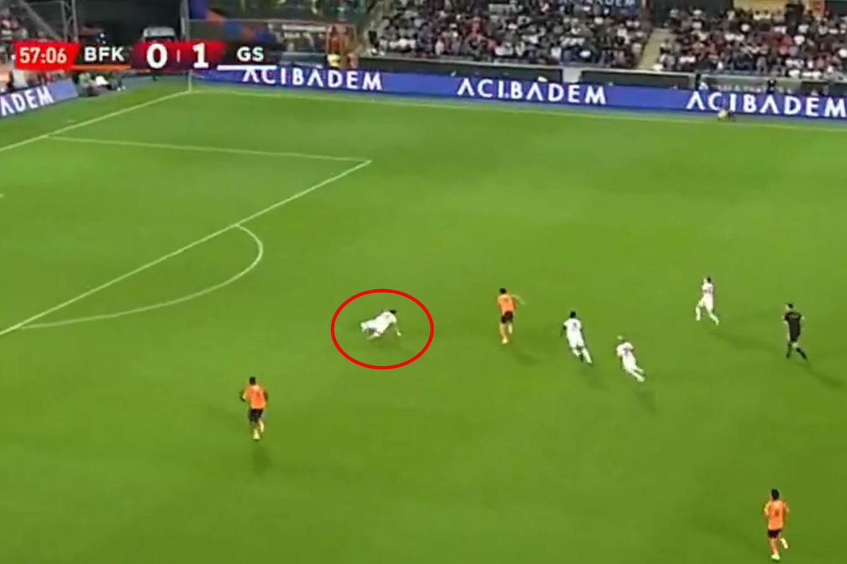 Okan Buruk'tan savunmaya neşter! Sporting maçında sürpriz değişiklik