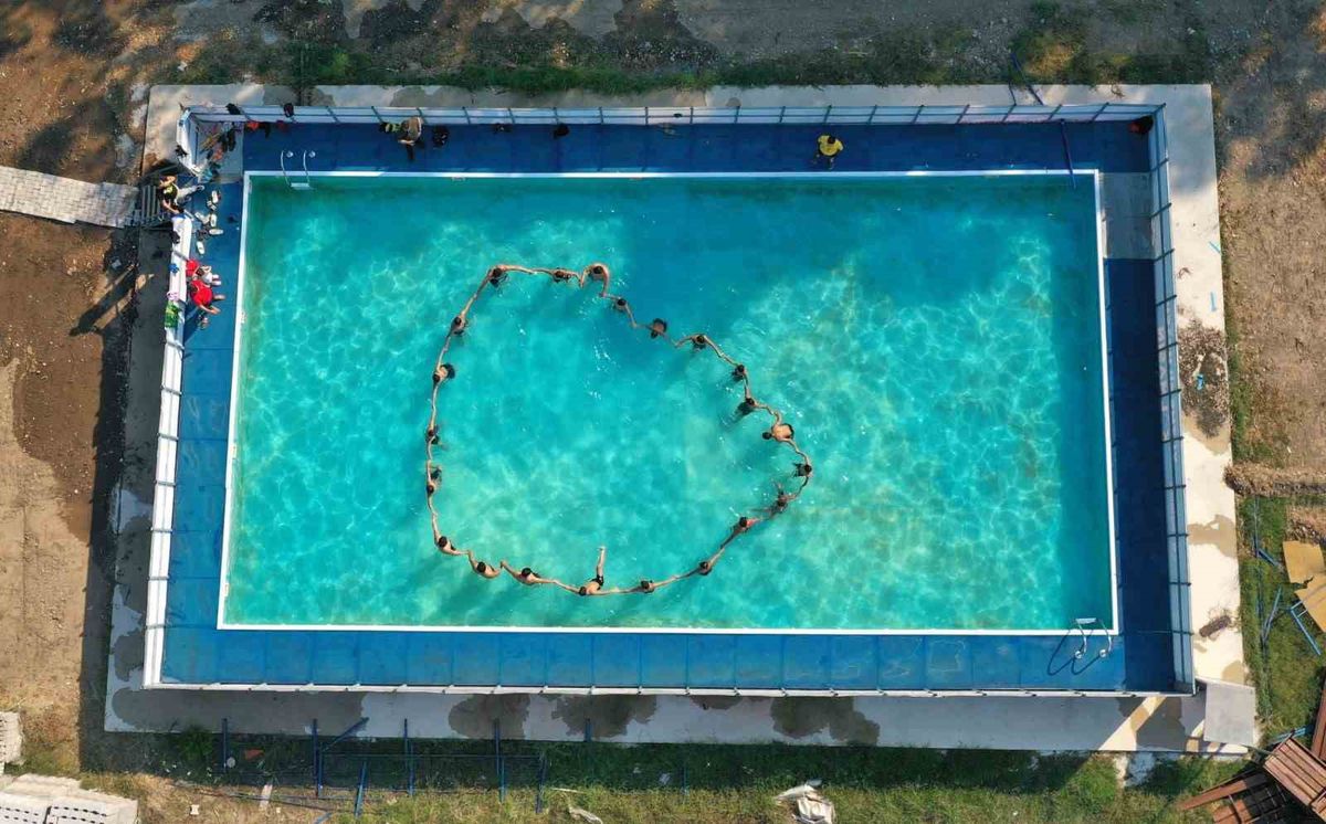 Osmaniye’de kanallarda yüzme tehlikesine portatif havuzlu önlem