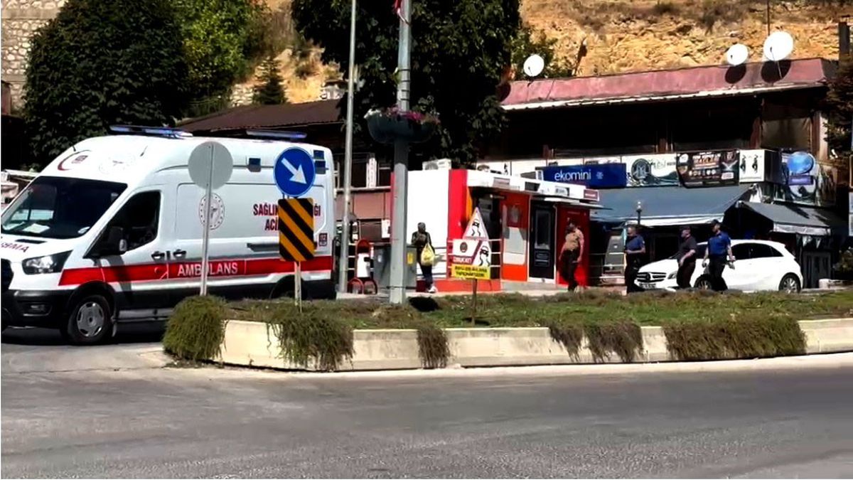 Otomobile çarpmamak için hastanelik oldu