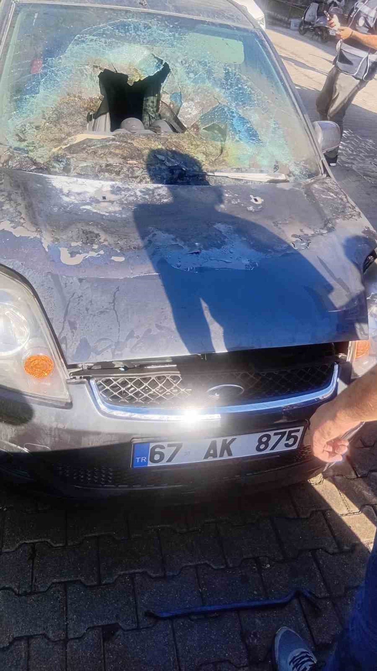 Park halindeki araçta kullanılmaz hale geldi