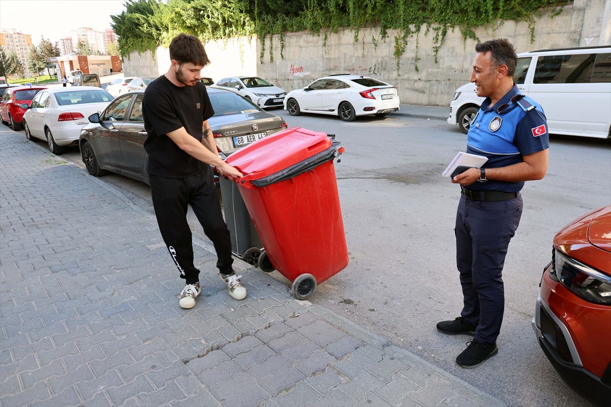 Talas'ta esnaf ve bina görevlileri çevre temizliği konusunda bilgilendiriliyor